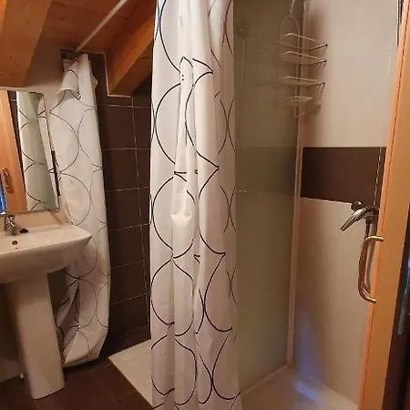 Chalet T-rex