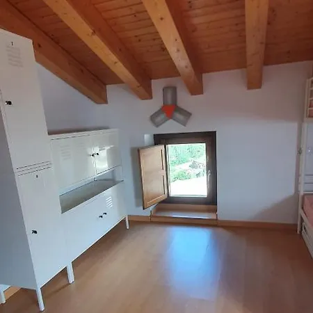 T-rex Chalet *